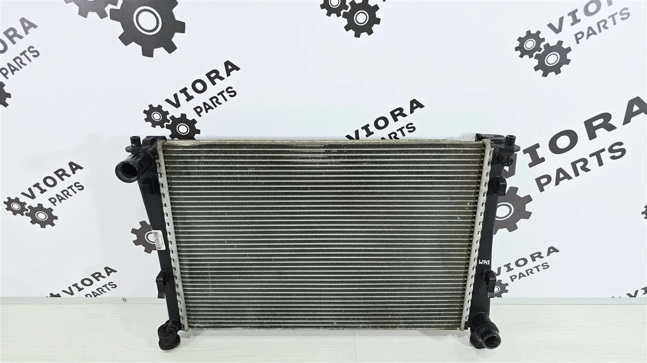 Радиатор охлаждения пробег 40к Ford Fusion 2012 1325831 JU FXJC