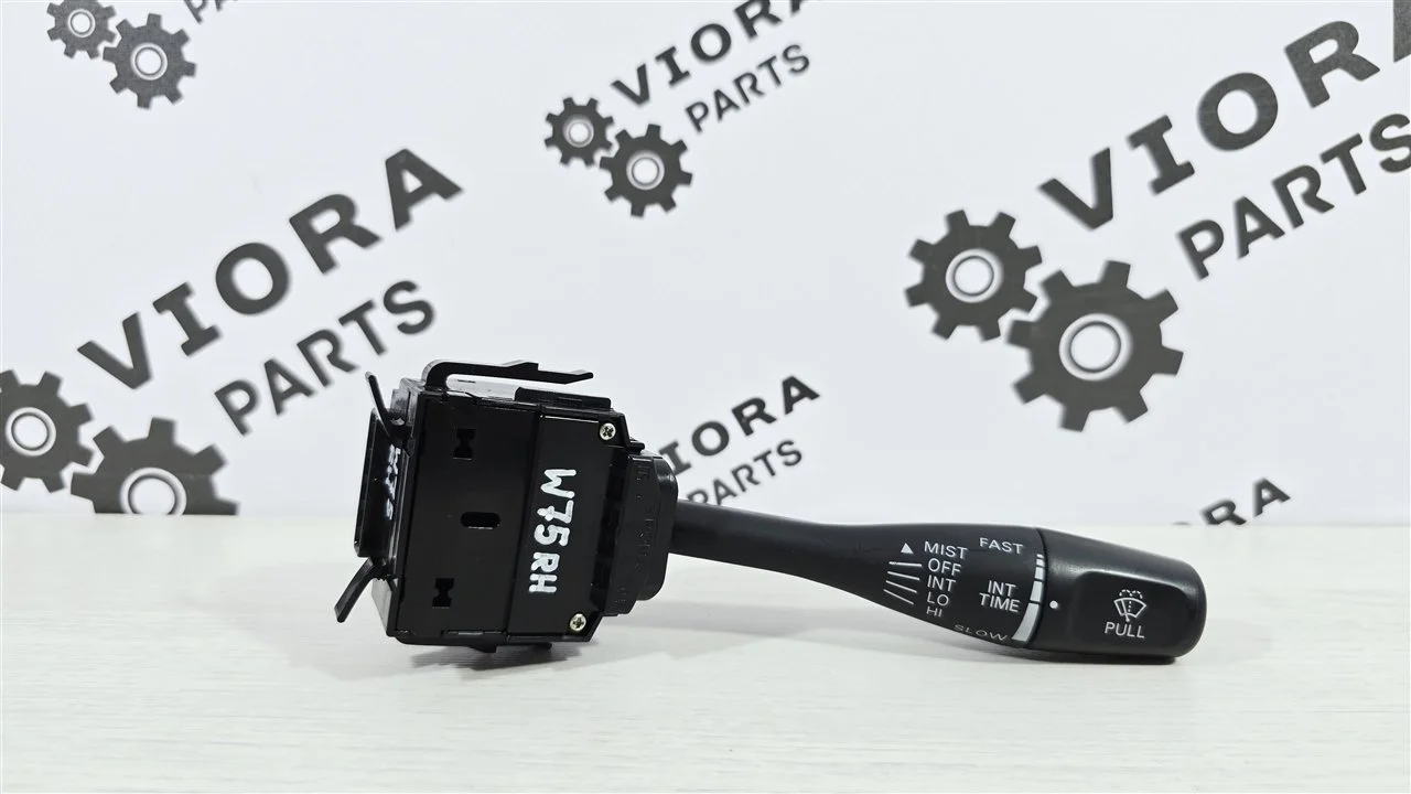 Переключатель подрулевой Mitsubishi Lancer 9 2007 8612A001 CS3A 4G18, правый