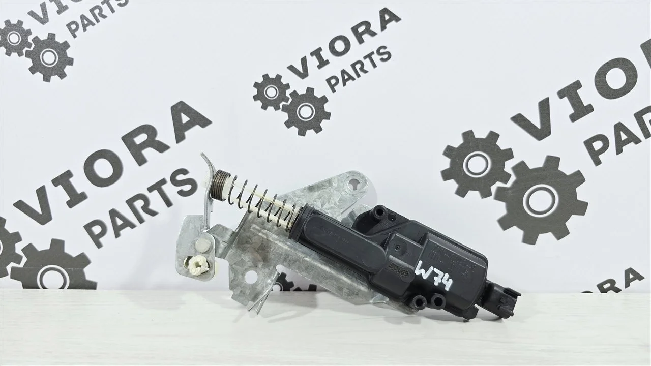 Активатор замка багажника Ford Fusion 2007 1481081 JU FYJA