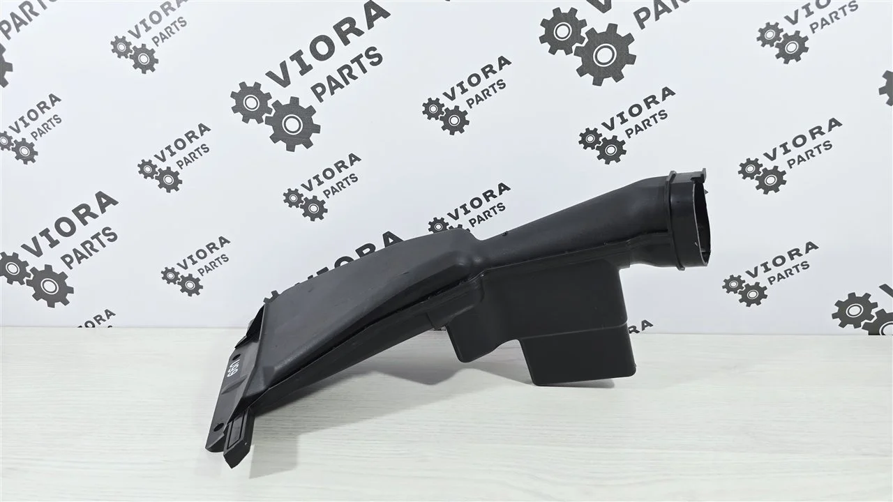 Воздухозаборник Mitsubishi Lancer 9 2007 MN135194 CS3A 4G18