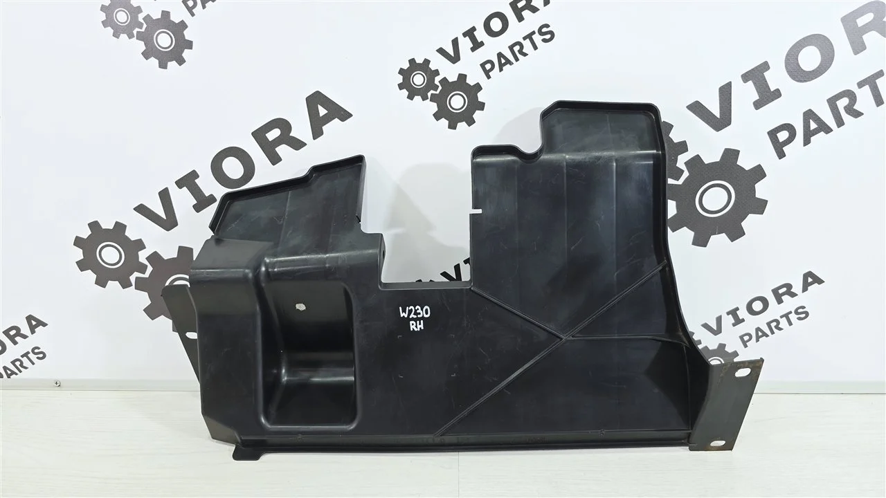 Дефлектор радиатора Nissan Qashqai 2010 62822BR00A J10 HR16DE, правый