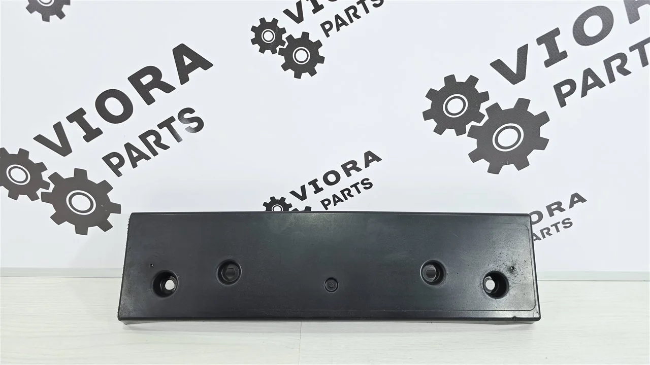 Площадка подиум номерного знака Mitsubishi Lancer 9 2007 6430A084 CS3A 4G18