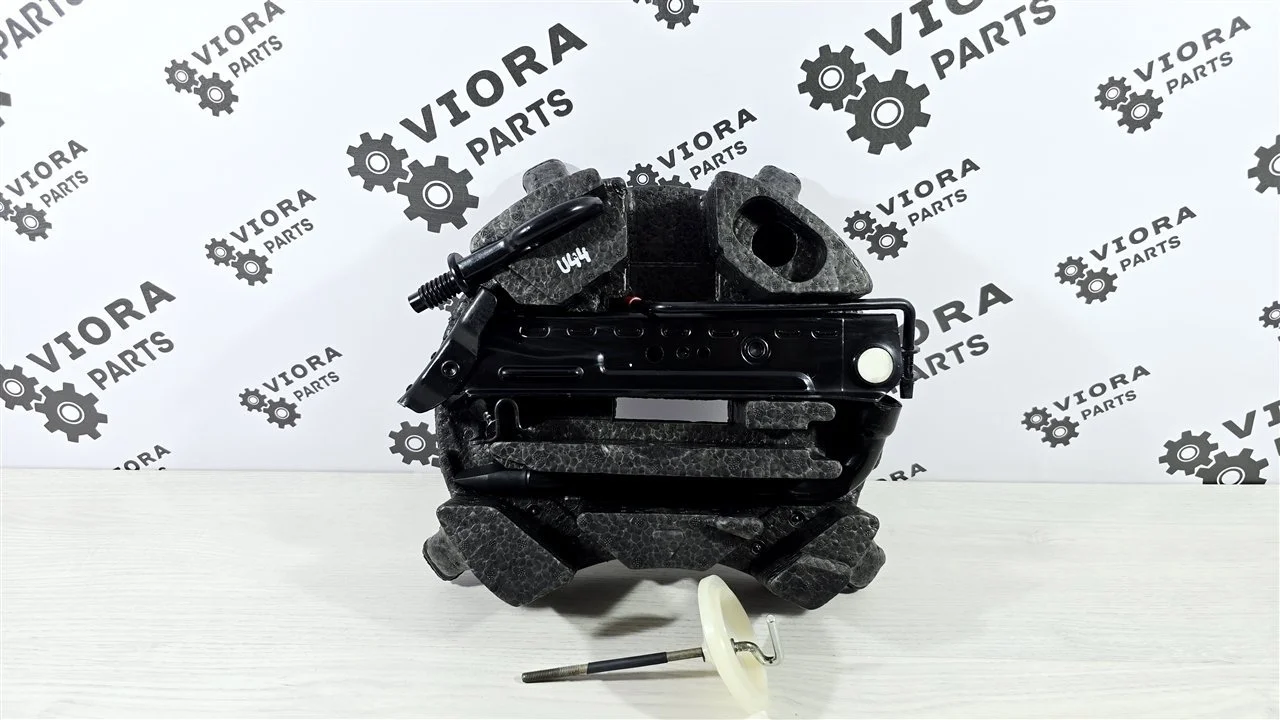 Домкрат Ford Fiesta 2007 1209378 MK5 FXJA