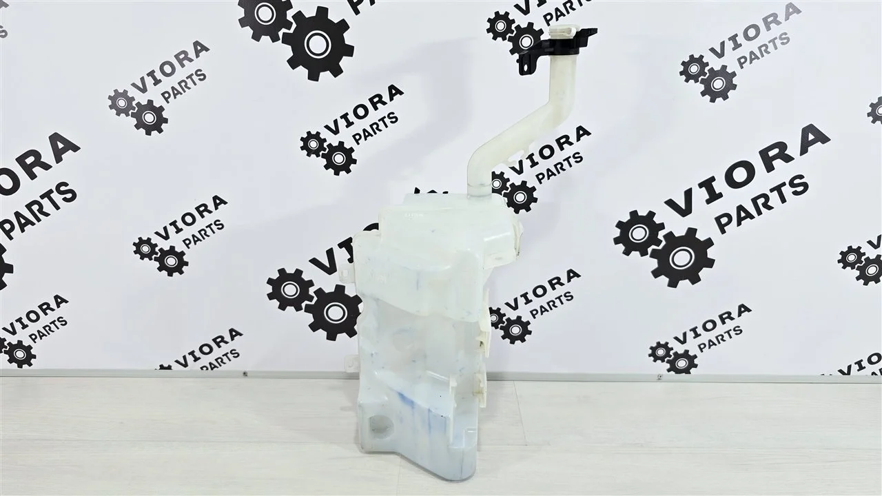 Бачок омывателя лобового стекла Mitsubishi Colt 2007 8260A019 Z34A 4A90