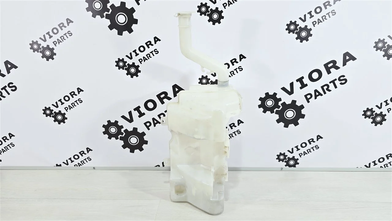 Бачок омывателя лобового стекла Mitsubishi Colt 2005 8260A019 Z3 4A91