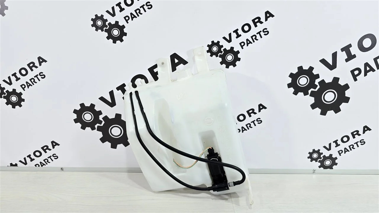 Бачок омывателя лобового стекла Nissan Note 2011 289109U000 E11 CR14DE