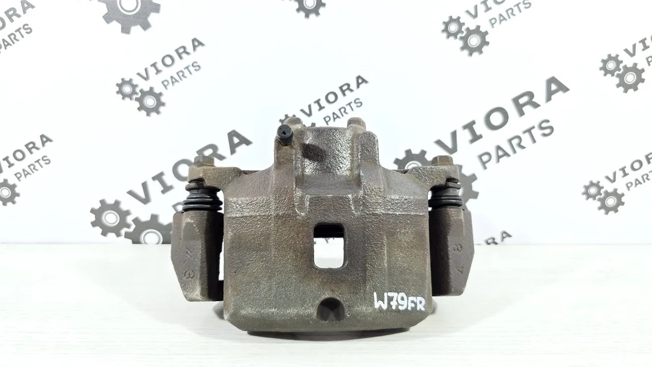 Суппорт тормозной пробег 70к Mitsubishi Lancer 9 2007 MR955064 CS3W 4G18, передний правый