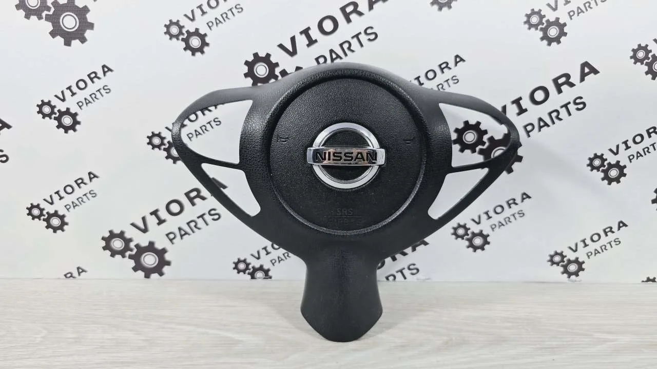 Подушка безопасности в руль Nissan Juke 2012 985101KA0C YF15 HR16DE