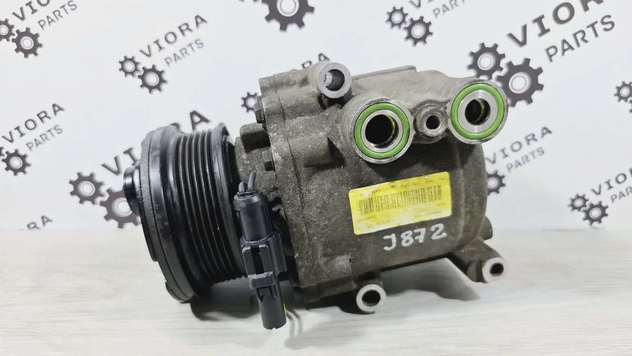 Компрессор кондиционера Ford Fusion 2010 4588121 JU FXJA
