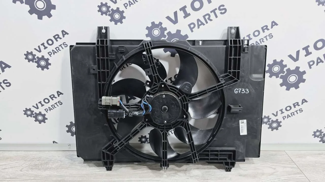 Вентилятор охлаждения Nissan Juke 2014 214811KA0A YF15 HR16DE