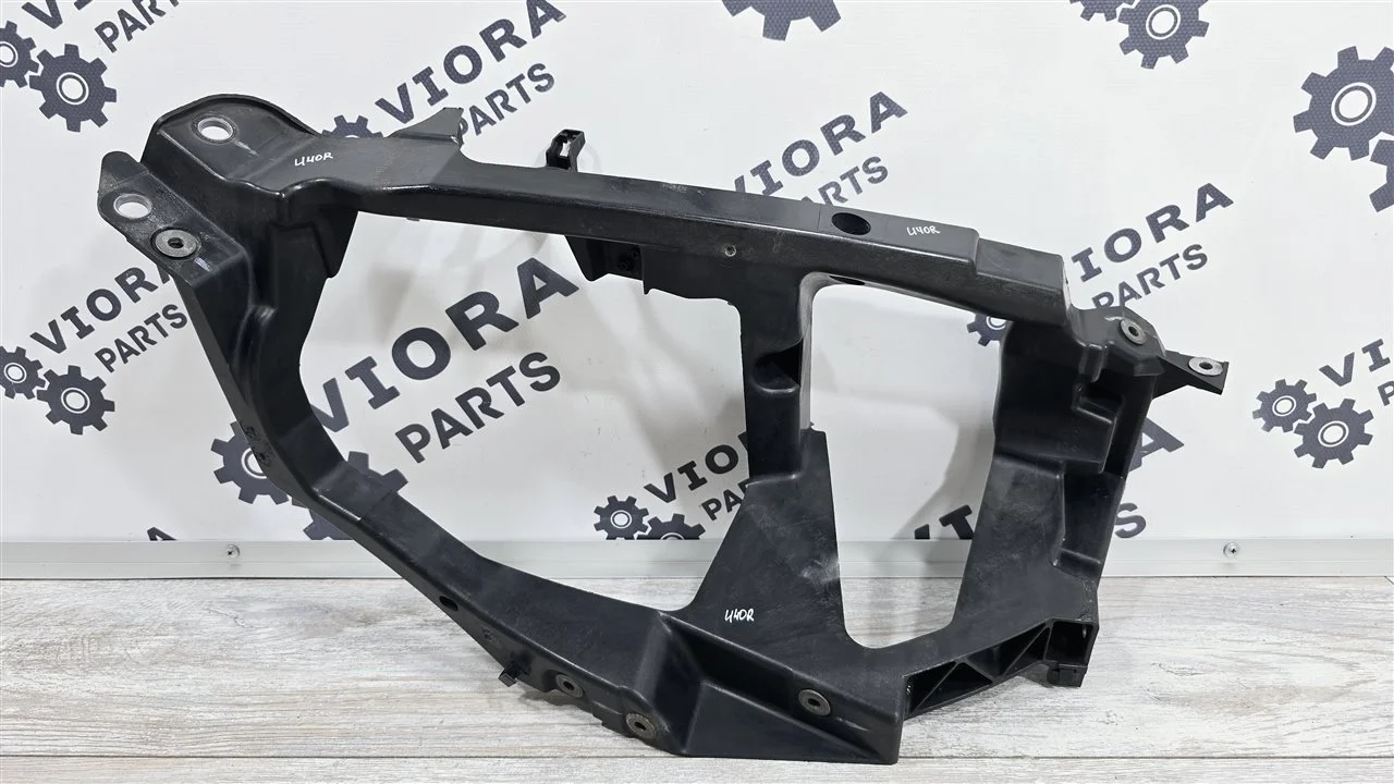 Панель передняя Mitsubishi Colt 2005 MN105060 Z3 4A91, правый