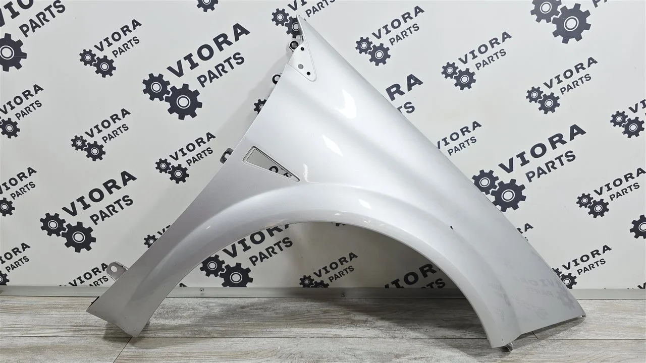Крыло Renault Megane 2009 7701477187 2 K4M-812, переднее правое