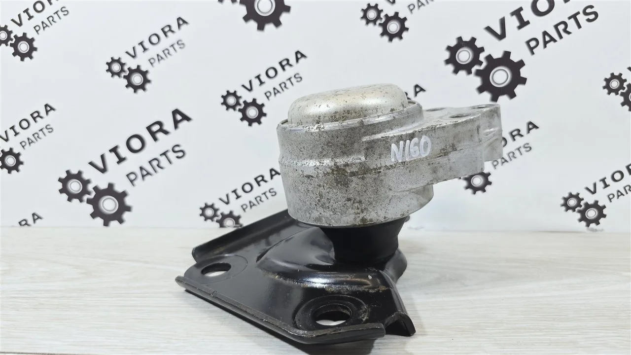 Опора двигателя пробег 20к Ford Fusion 2008 1822433 JU FYJA, правая