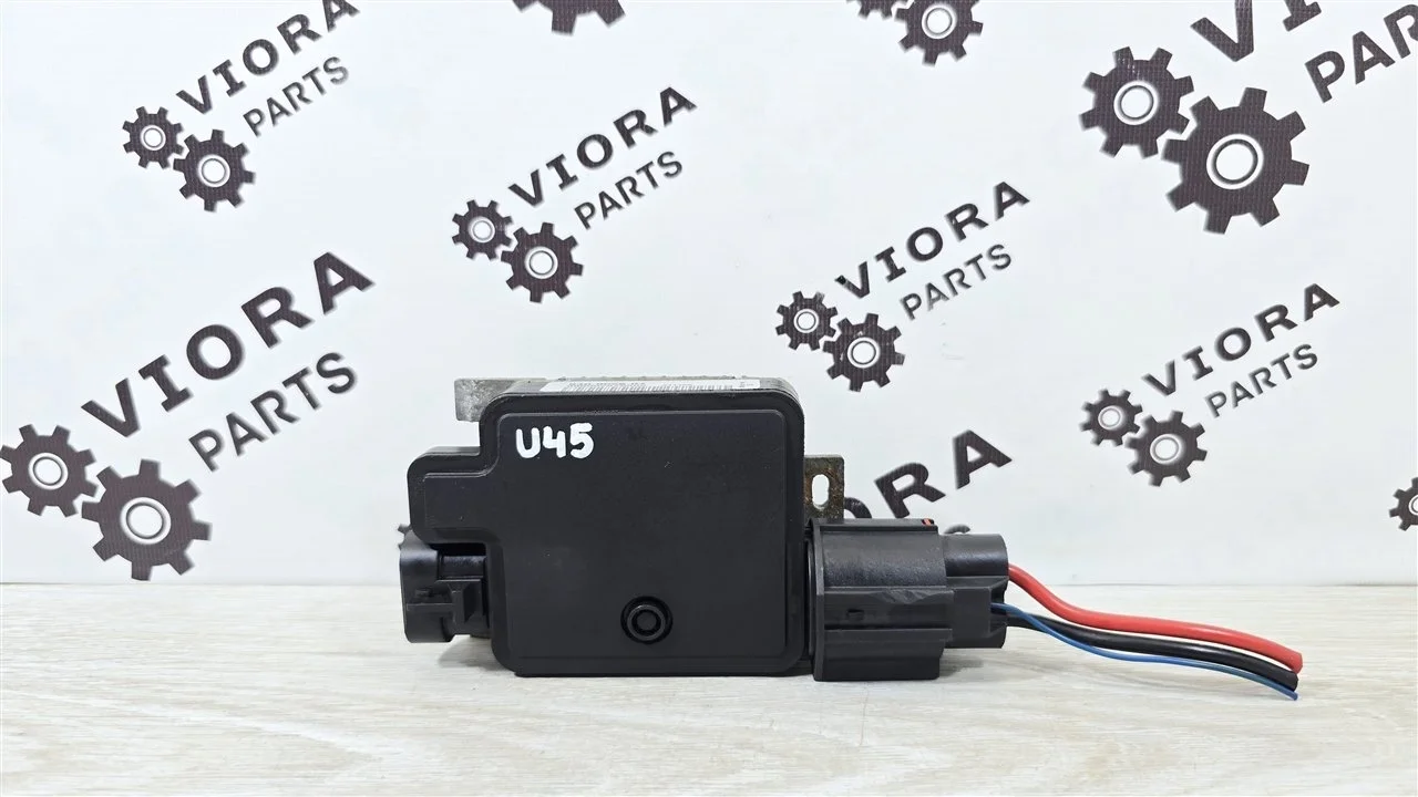 Блок управления вентилятором Ford Focus 2006 940002904 2 HXDA