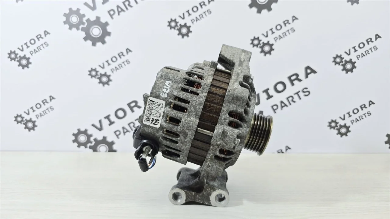 Генератор пробег 30к Ford Fusion 2006 1592234 JU FXJA