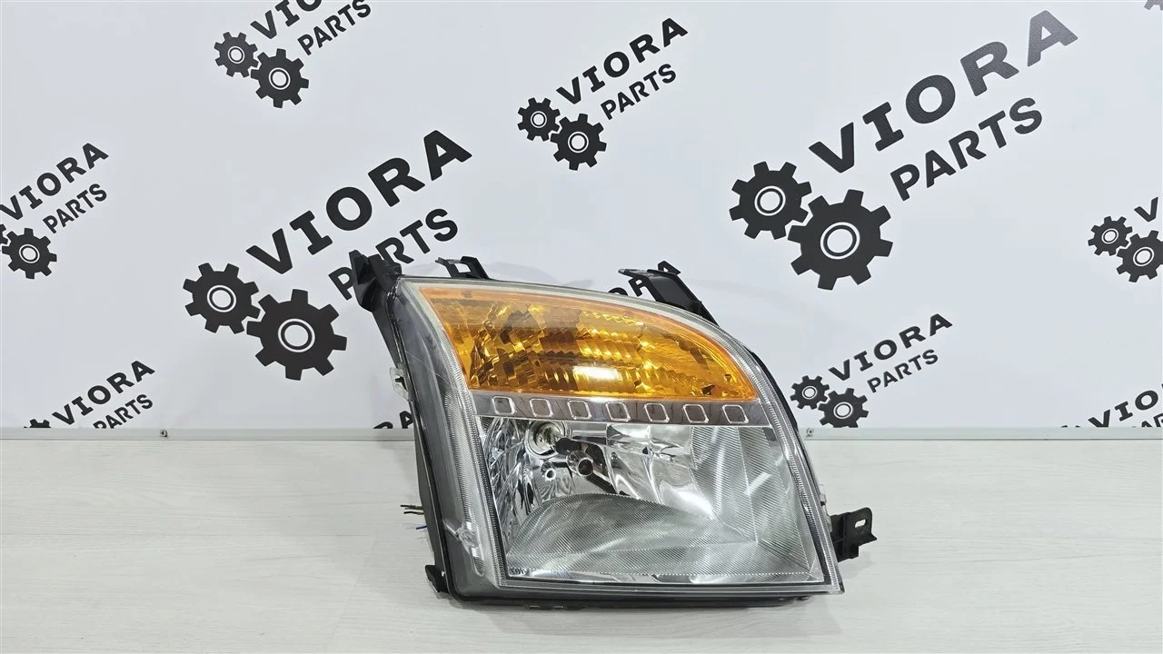 Фара галогеновая Ford Fusion 2008 1547724 JU FYJA, правая