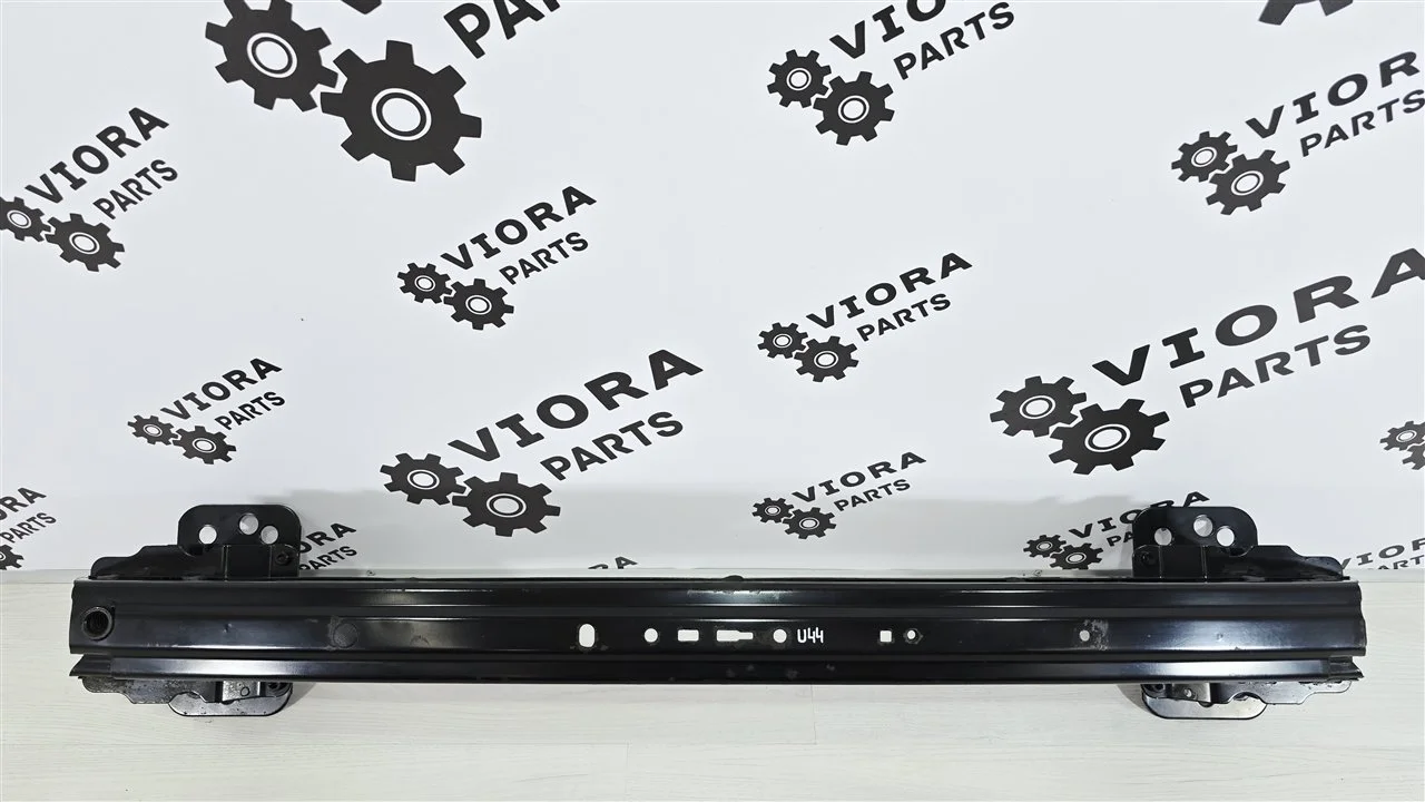 Усилитель бампера Ford Fiesta 2007 1458819 MK5 FXJA, передний