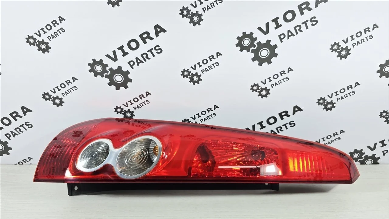 Фонарь Ford Fiesta 2007 1437626 MK5 FXJA, задний левый