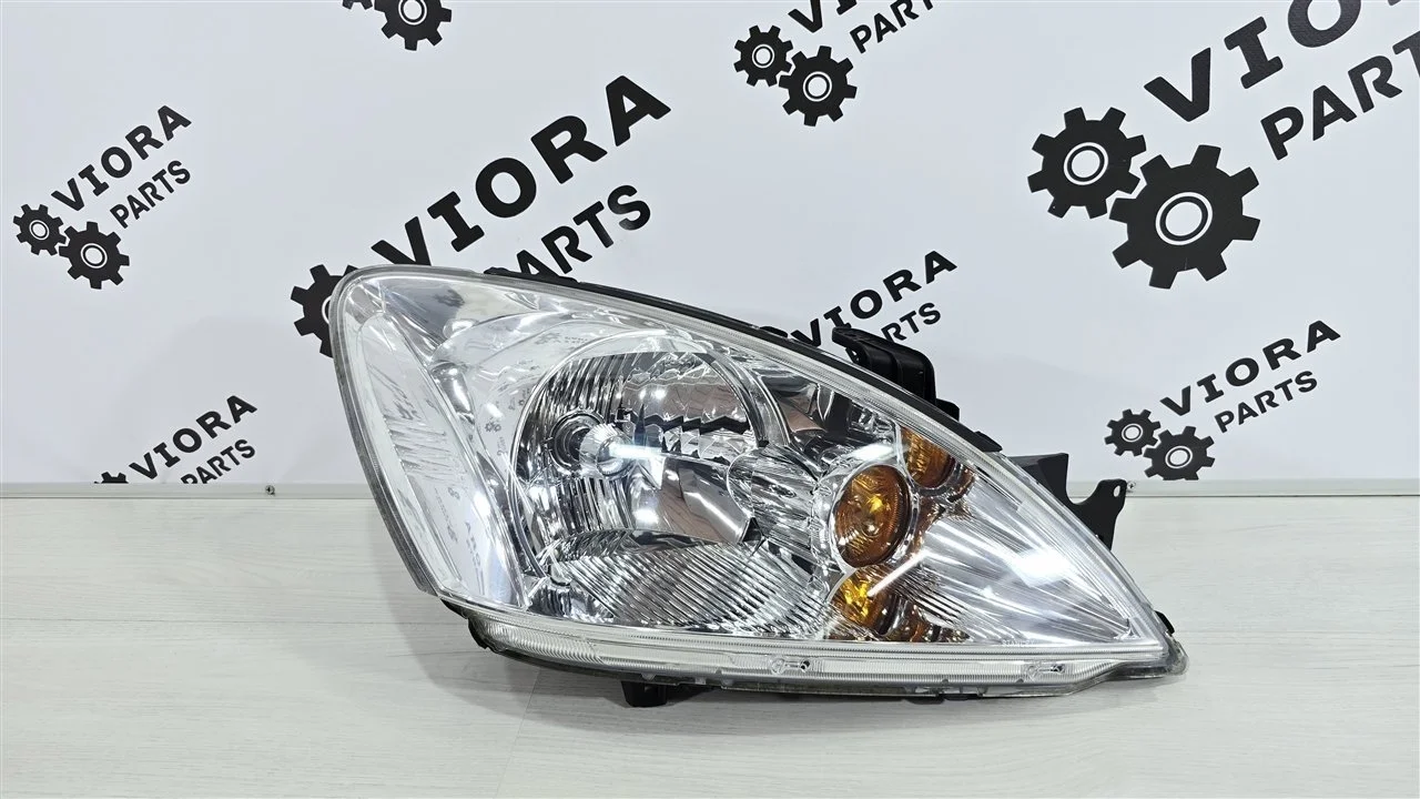 Фара галогеновая Mitsubishi Lancer 9 2007 MN161670 CS3A 4G18, передняя правая