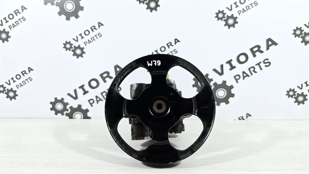 Насос гидроусилителя руля пробег 70к Mitsubishi Lancer 9 2007 MN184075 CS3W 4G18