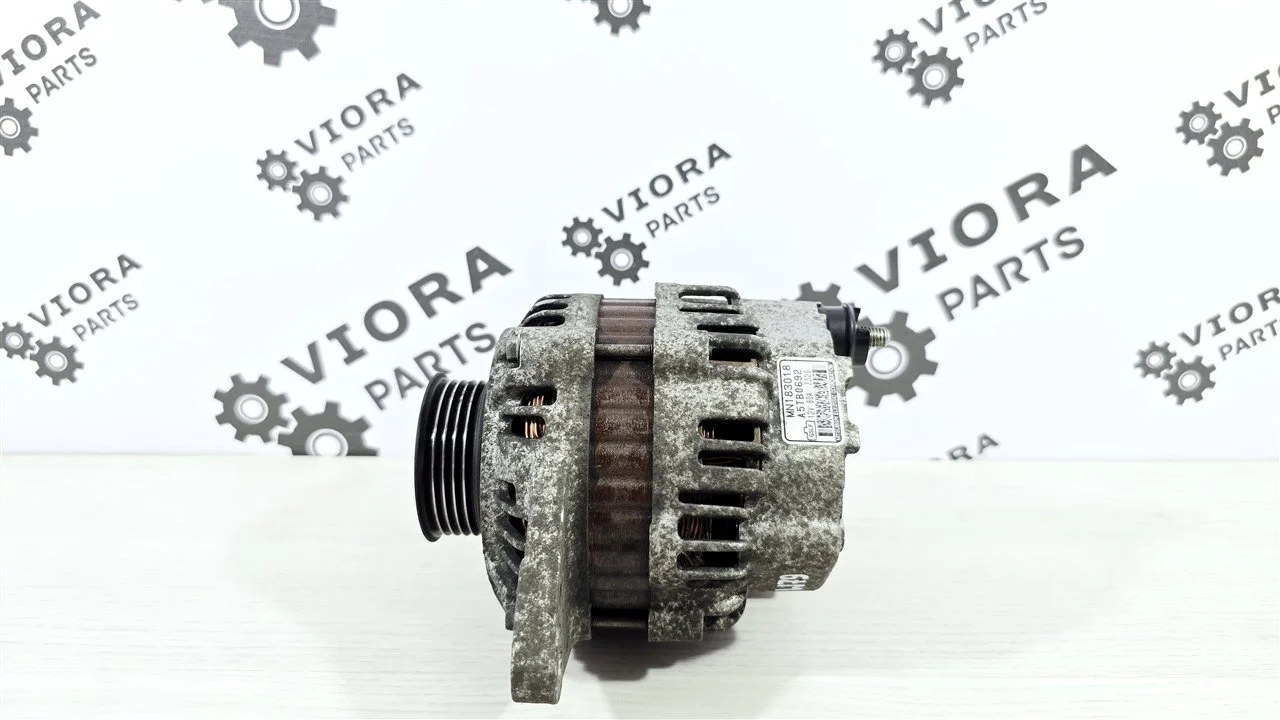 Генератор пробег 70к Mitsubishi Lancer 9 2007 MN183018 CS3W 4G18