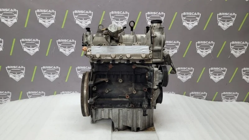 Двигатель Volkswagen Jetta 2013 03C100038P A6 CAXA