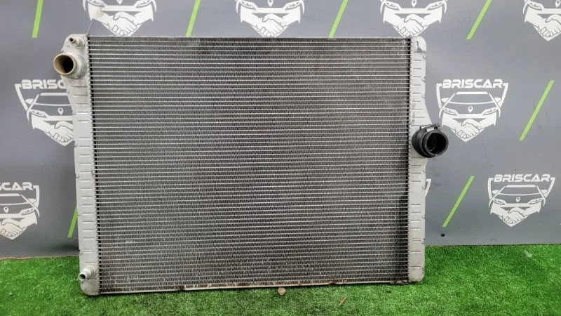 Радиатор охлаждения двигателя BMW 7-Series 2013 17118669005 F02 N52B30A, передний