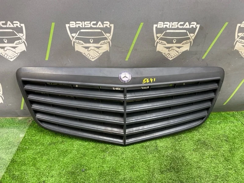 Решетка радиатора MERCEDES-BENZ E-Class 2005 A2118801783 W211 272922 30 806981 (63Y)