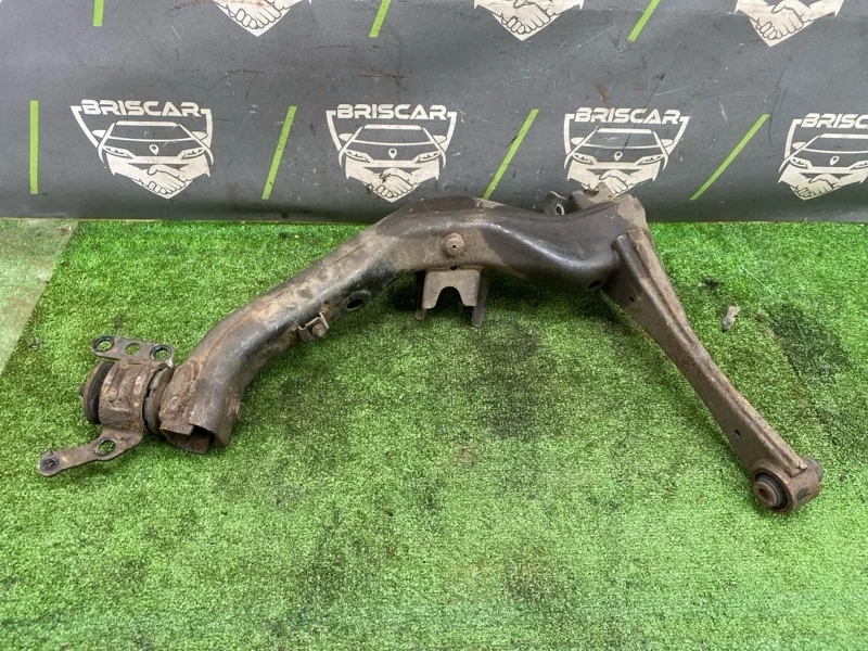 Рычаг подвески Toyota Avensis 2003 4872005010 AZT250 1AZFSE, задний левый