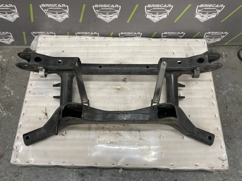 Подрамник Mitsubishi Galant Fortis 2008 4100A033 CY4A 4B11, задний