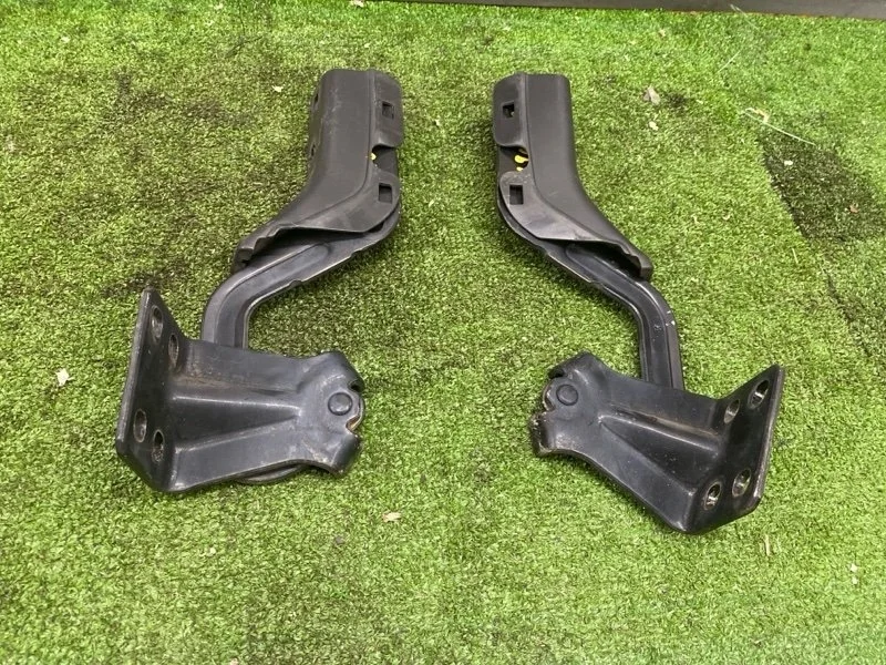 Петля двери багажника Mitsubishi Outlander 2010 5802A003 CW5W 4B12