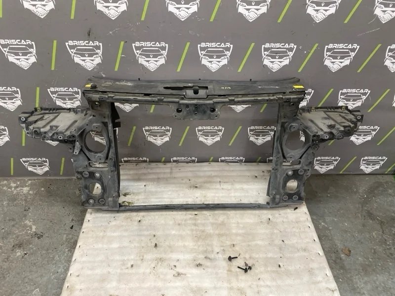 Рамка радиатора Volkswagen Touareg 2005 7L0805594R 7L BMV
