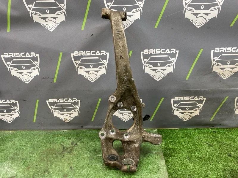 Кулак поворотный Audi A6 2012 4G0407253A C7 CHVA, передний левый