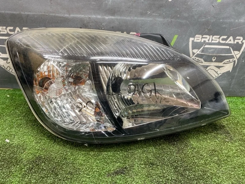 Фара галогеновая KIA Rio 2011 921021G650 Y56 G4EE, передняя правая