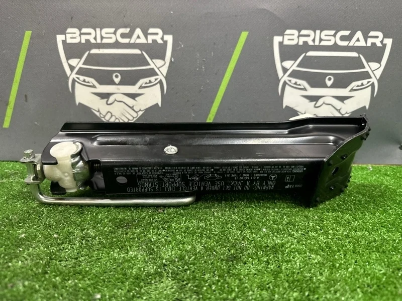 Домкрат Mercedes-Benz Cls-Class 2009 A2115830215 W219 272.964 M272E35