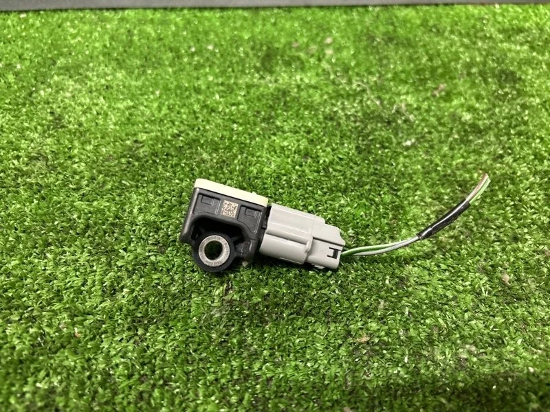 Датчик удара Volvo S60 2014 31334336 FS40 B4204T11