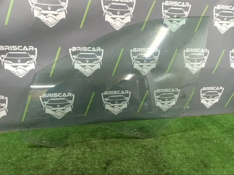 Стекло двери Bmw 7-Series 2013 51337182083 F02 N52B30A, переднее левое