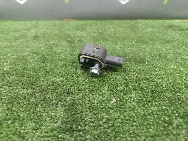 Датчик удара BMW 7-Series 2013 65779224176 F02 N52B30A, передний правый