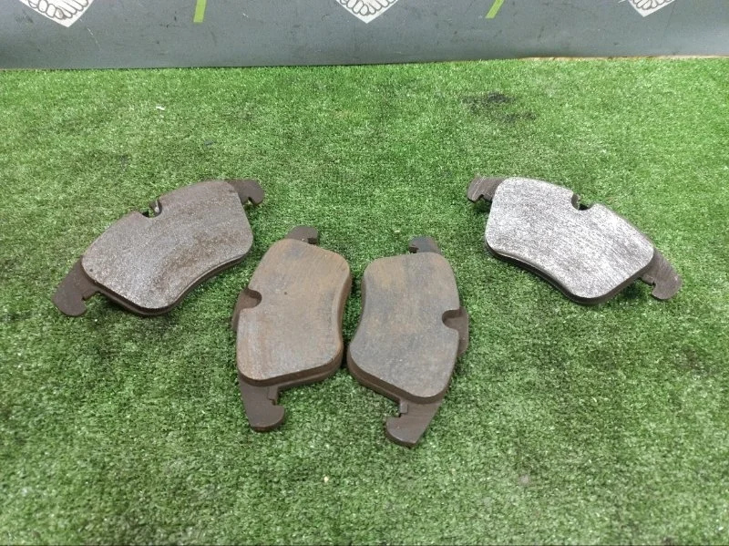 Колодки тормозные Volvo S60 2014 30793941 FS40 B4204T11, передние