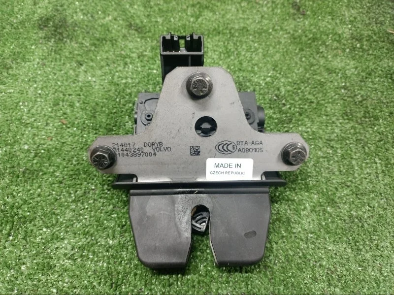 Замок багажника Volvo S60 2014 31440240 FS40 B4204T11