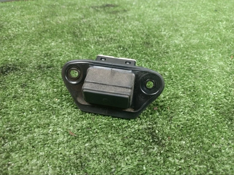 Кнопка открывания багажника LEXUS ES250 2014 8493050050 ASV60 2AR-FE