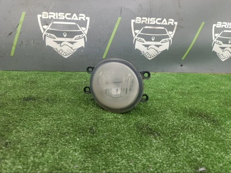 Фара противотуманная Toyota Camry 2014 812100D042 ASV50 2AR-FE, передняя правая