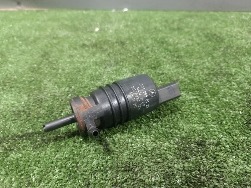 Насос омывателя MERCEDES-BENZ C-Class 2012 A2218690121 C204 271.820 M271DE18 EVO