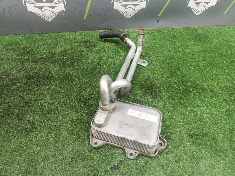 Радиатор масляный Volkswagen Jetta 2013 03C117021J A6 CAXA