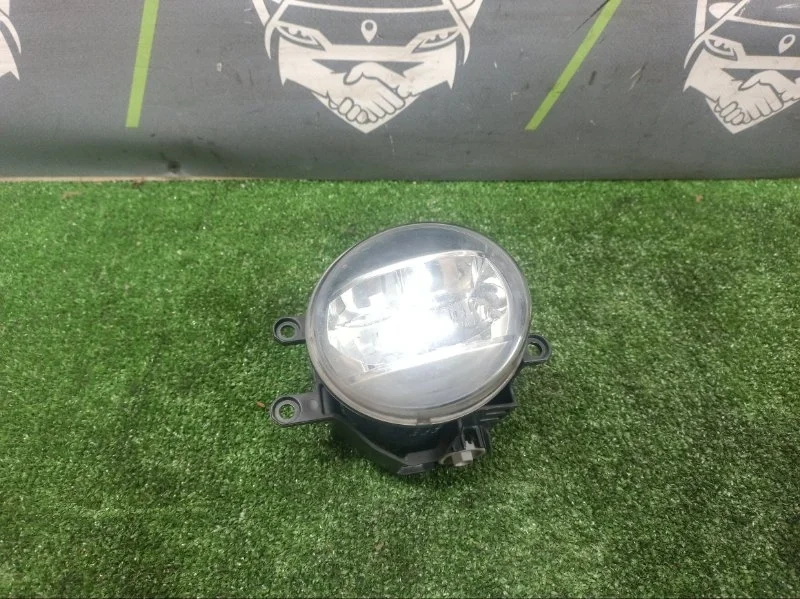 Фара противотуманная LEXUS ES250 2014 8121012230 ASV60 2AR-FE, передняя правая