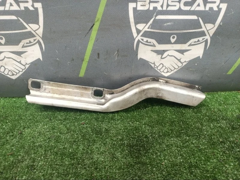 Кронштейн радиатора Bmw 5-Series 2014 17117583120 F10 N55B30A, передний правый