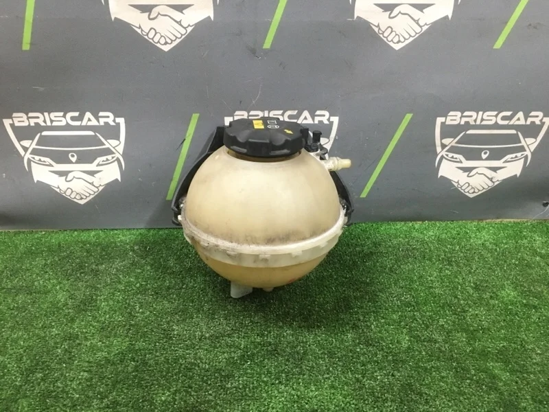 Бачок расширительный BMW 3-Series 2014 17137642158 F30 N13B16A