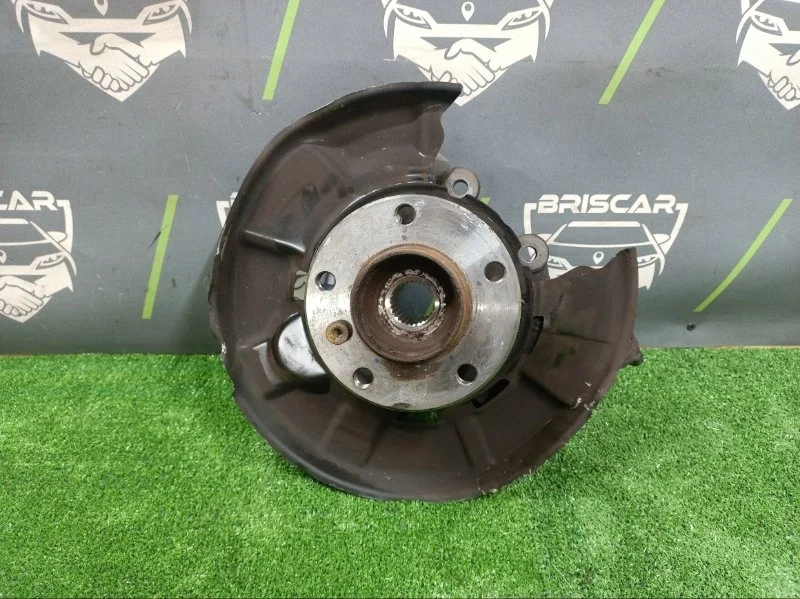 Цапфа BMW 3-Series 2014 33326792522 F30 N13B16A, задняя правая