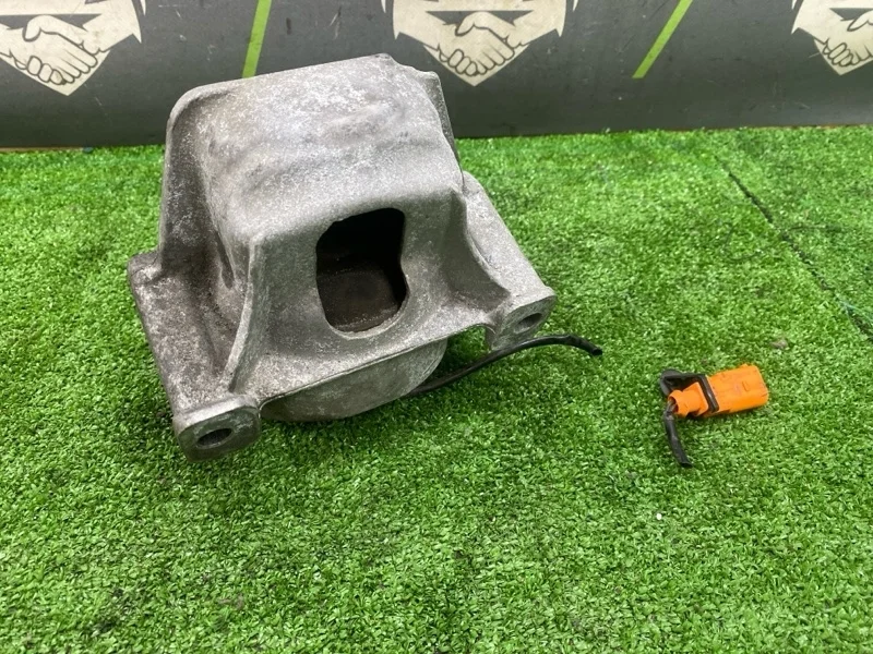 Подушка двигателя Audi A5 2014 8R0199381AK 8T CDNC, правая