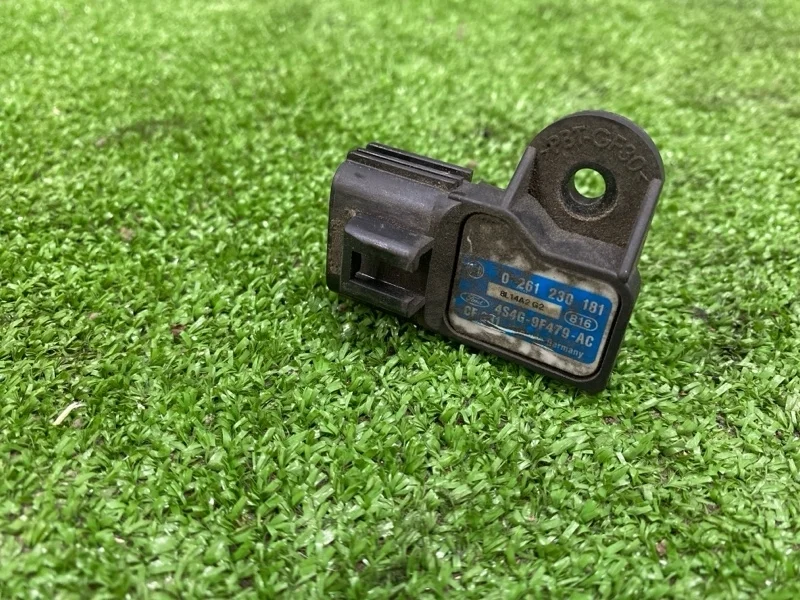 Датчик абсолютного давления Mazda Atenza 2009 L30118211B GH-EFP LF-VE